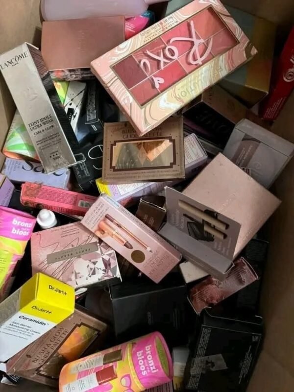 Top branded makeup pallet - Image 3
